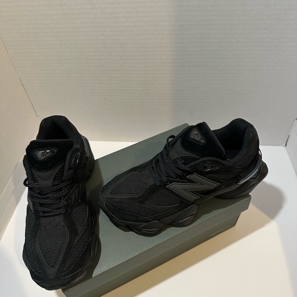 New Balance Other - New Balance Men's Black All-Black Chunky Running Sneakers